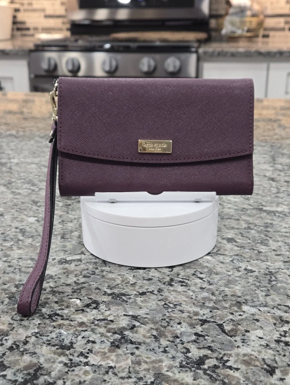Kate Spade New York Laurel Way Saffiano Leather iPhone Wristlet